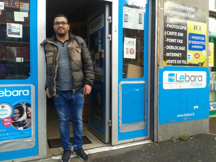 Sadek Himri, représentant des commerçants du centre-ville de Tremblay-en-France, le 23 novembre. (RAPHAEL GODET/FRANCEINFO)