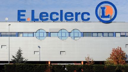 Façade d'un supermarché E. Leclerc, le 28 novembre 2013, à Toulouse (Haute-Garonne). (REMY GABALDA / AFP)