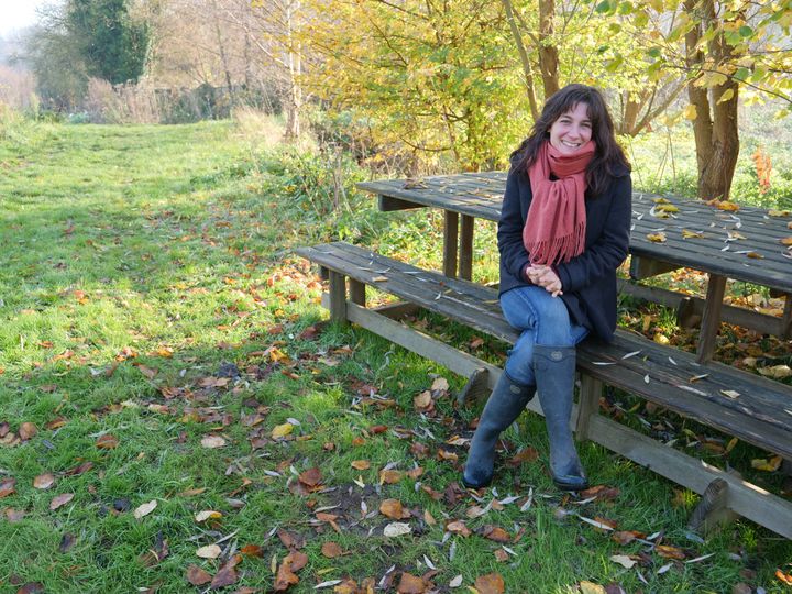 Karen Yvan, administratrice du Champ des possibles, ferme urbaine rouennaise. (ISABELLE MORAND / RADIO FRANCE / FRANCE INFO)