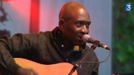 Roland Tchakounté au Cahors blues festival
 (Culturebox)