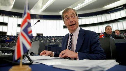 Le député européen birtannique Nigel Farage, chef du Brexit Party, le 27 mars 2019 dans l'hémicycle du Parlement européen, à Strasbourg. (VINCENT KESSLER / REUTERS)