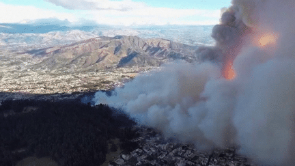 Incendies en Équateur : les flammes menacent Quito (France 2)