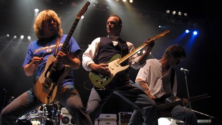 Concert de Status Quo à la Foire aux vins de Colmar, le 12 août 2001. (MATHIEU LERCH / MAXPPP)