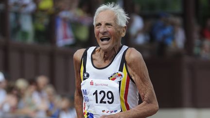 L'athl&egrave;te belge&nbsp;Emiel Pauwels, le 26 ao&ucirc;t 2013 &agrave; Zittau (Allemagne), lors d'une comp&eacute;tition seniors. (JASPER JACOBS / BELGA / AFP)