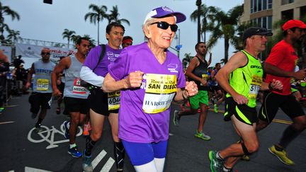 À 92 ans, elle court le marathon de San Diego