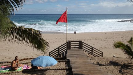 Baignade interdite cet été à Boucan-Canot, à Saint-Gilles de la Réunion. (RICHARD BOUHET / AFP)