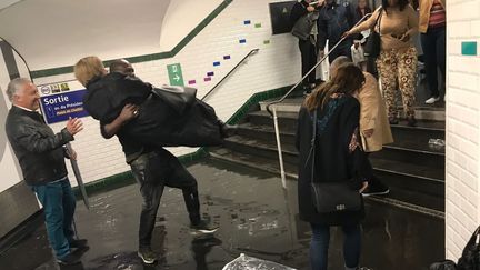 La station de métro Trocadéro inondée après un violent orage le 22 mai 2018 à Paris.&nbsp; (PHOTOPQR / LE PARISIEN / MAXPPP)