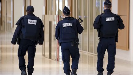 Des policiers au Palais de Justice de Paris en mars 2018.&nbsp; (VINCENT ISORE / MAXPPP)