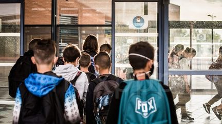 Des élèves de 6ème au collège François-Mitterand de Toulouges en septembre 2020. (MAXPPP)