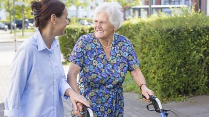 Aider son parent à vieillir debout. (Auxiliadom)