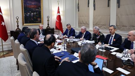 Le président turc, Recep Tayyip Erdogan, préside un conseil de sécurité à Istanbul, le 24 octobre 2024. (TUR PRESIDENCY/ MURAT CETINMUHUR / ANADOLU / AFP)