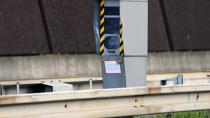 Le radar de l'avenue&nbsp;du g&eacute;n&eacute;ral Patton, au Mans (Sarthe), a d&eacute;j&agrave; &eacute;t&eacute; vandalis&eacute; en novembre 2013. (MAXPPP)