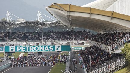 Le départ du grand prix de Formule 1 de Malaisie, le&nbsp;2 octobre 2016 à Sepang, près de&nbsp;Kuala Lumpur. (FRANÇOIS FLAMAND / DPPI MEDIA / AFP)