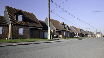 Le quartier du violeur présumé à Pont-sur-Sambre (Nord), le 23 février 2018. (MAXPPP)