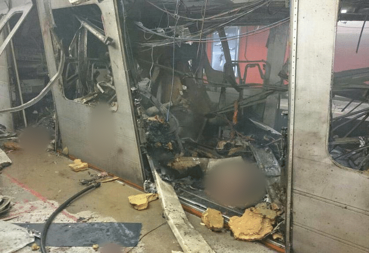 
Une rame à la station Maelbeek du métro de Bruxelles (Belgique), le 22 mars 2016. La Stib, qui exploite le réseau, a confirmé à francetv info qu'il s'agissait bien de la rame touchée.

 (DR)