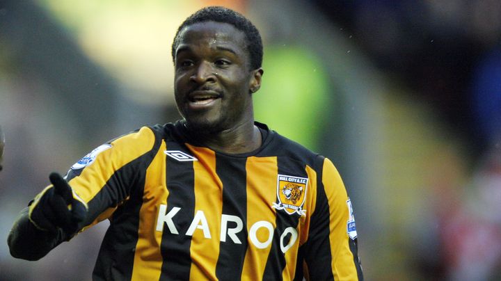 Bernard Mendy avec le maillot de Hull City, lors d'un match &agrave; Liverpool (Royaume-Uni), le 13 d&eacute;cembre 2008. (PAUL ELLIS / AFP)