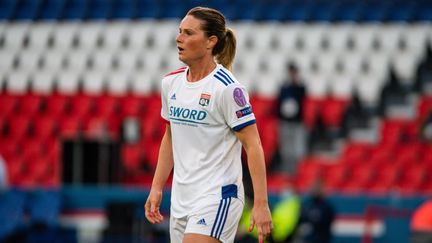 Amandine Henry (Olympique Lyonnais) lors des quarts de finale de Ligue des champions féminine contre le Paris Saint-Germain, le 24 mars 2021, au Parc des Princes à Paris. (ANTOINE MASSINON / MAXPPP)