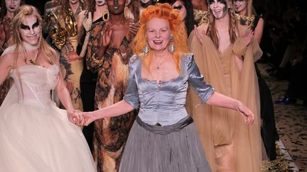 La créatrice britannique Vivienne Westwood à l'honneur du musée des tissus de Lyon (Guy Marineau / Photothèque Musée des Tissus)