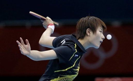 Ding Ning, joueuse de ping-pong chinoise, lors d'un match aux JO de Londres en 2012
 (Shen Bohan / Xinhua News Agency)