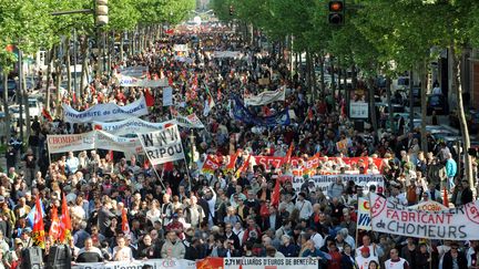 D&eacute;fil&eacute; intersyndical du 1er mai 2009 &agrave; Grenoble (Is&egrave;re). Cette ann&eacute;e, les organisations d&eacute;fileront en ordre dispers&eacute;. (JEAN-PIERRE CLATOT / AFP)