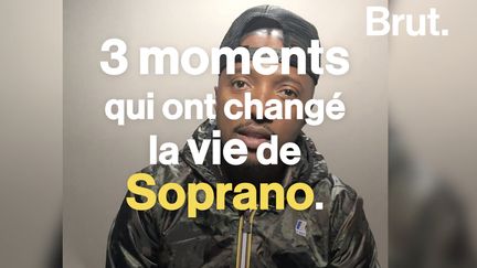 Sa rencontre avec Akhenaton, la sortie de son premier album solo, son premier stade Vélodrome… Ces moments ont changé sa vie. Soprano Officiel raconte.