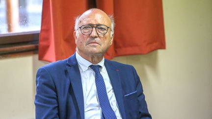 Le sénateur LR de la Drôme Gilbert Bouchet, lui-même atteint de la maladie de Charcot, le 21 octobre 2022. (NICOLAS GUYONNET / HANS LUCAS via AFP)