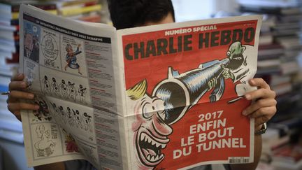 Charlie Hebdo : l'hommage place de la République, deux ans après