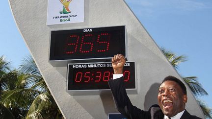 Devant la plage de Copacabana, Pelé lance le compte à rebours jusqu'au Mondial-2014