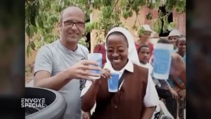 L'ingénieur qui veut donner à boire à l'humanité (ENVOYÉ SPÉCIAL  / FRANCE 2)