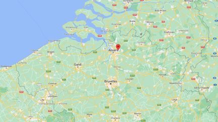 Deux personnes sont mortes et plusieurs ont été blessées dans un accident de car de tourisme français sur une autoroute&nbsp;du&nbsp;nord de la Belgique, le 10 avril 2022.&nbsp; (GOOGLE MAPS)