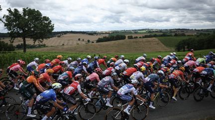 DIRECT. Tour de France 2024 : dernière étape de plaine avant l'arrivée... Suivez la 16e étape