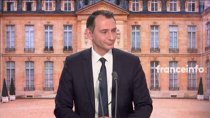 Laurent Jacobelli,&nbsp;porte-parole de Marine Le Pen, était l'invité du "8h30 franceinfo", samedi 16 avril 2022. (FRANCEINFO / RADIOFRANCE)