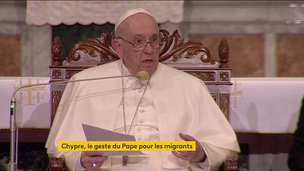 La pape François à Chypre, outré par le traitement réservé aux migrants (FRANCEINFO)