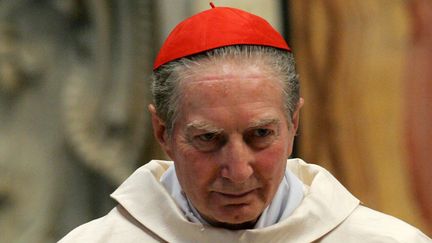 Le cardinal Carlo Maria Martini, &agrave; la basilique Saint-Pierre de Rome, le 16 avril 2005. (THOMAS COEX / AFP)