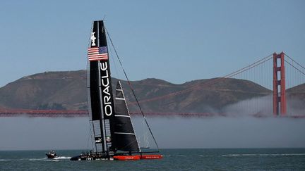 L'AC72 d'Oracle dans la baie de San Francisco (EZRA SHAW / GETTY IMAGES NORTH AMERICA)