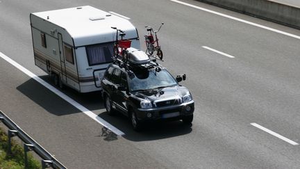 La circulation est plut&ocirc;t fluide pour le premier week-end des d&eacute;parts en vacances. (JACQUES LOIC / PHOTONONSTOP / AFP)