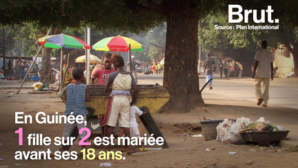 VIDEO. En Guinée, de lourdes conséquences pour les jeunes filles mariées avant 18 ans (BRUT)