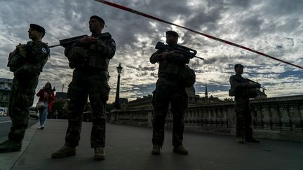 Des militaires devant la préfecture de police de Paris, le 3 octobre 2019. (JAIR CABRERA TORRES / DPA / AFP)