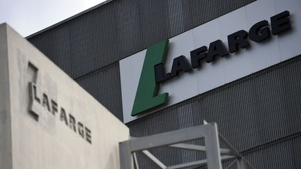 Le logo de l'entreprise Lafarge, le 7 avril 2014, à&nbsp;Paris. (FRANCK FIFE / AFP)