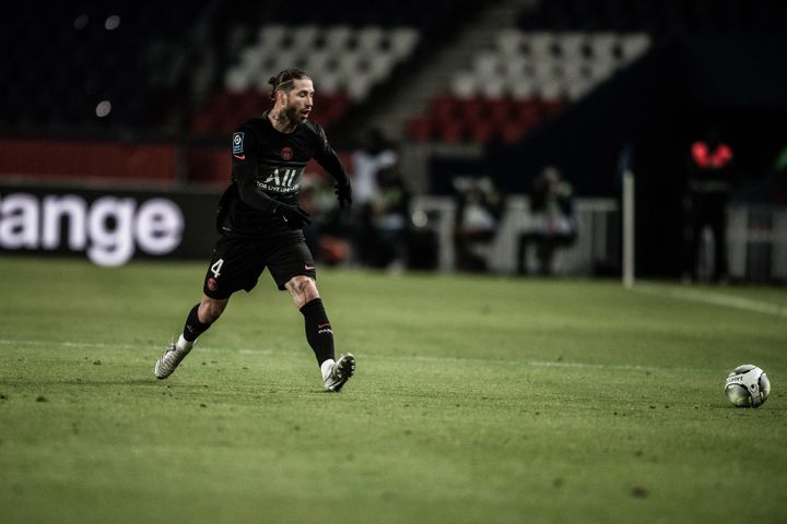 Le défenseur espagnol Sergio Ramos lors de la 22e journée de Ligue 1 face au Stade de Reims, le 23 janvier 2022. (ARTHUR NICHOLAS ORCHARD / HANS LUCAS)