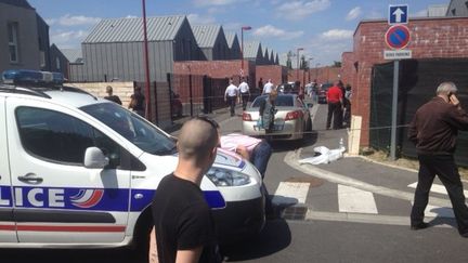 Une jeune femme a &eacute;t&eacute; tu&eacute;e par balle en marge d'un mariage &agrave; Marly (Nord), le 13 juin 2015. (SEBASTIEN GURAK - FRANCE 3 NORD PAS-DE-CALAIS)