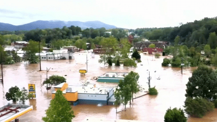 États-Unis : la tempête Hélène fait 30 morts dans l'agglomération d'Asheville, en Caroline du Nord (France 2)