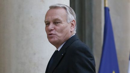 Le Premier ministre, Jean-Marc Ayrault, au palais de l'Elys&eacute;e, le 11 septembre 2013. (PATRICK KOVARIK / AFP)