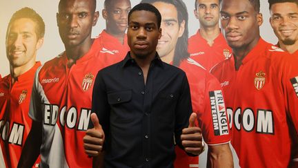 Geoffrey Kondogbia à son arrivée à Monaco (JEAN-CHRISTOPHE MAGNENET / AFP)