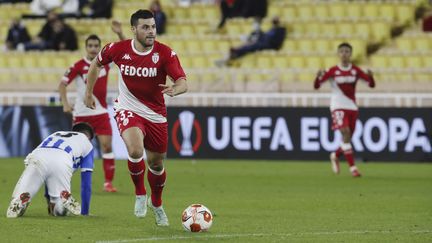 Kevin Volland (Monaco) lors de la rencontre de Ligue Europa face à la Real Sociedad, le 25 novembre 2021, à Monaco. (SEBASTIEN NOGIER / EPA / MaxPPP)