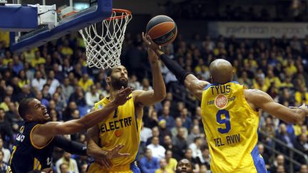 Les joueurs du Maccabi ont chuté face à l'Alba Berlin (ABIR SULTAN / MAXPPP)