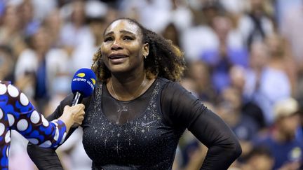 Serena Williams en interview après son élimination au 3e tour de l'US Open le 2 septembre 2022. (COREY SIPKIN / AFP)