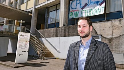 Me Choley, l'avocat des trois étudiants qui ont demandé l'expulsion de étudiants qui bloquent la fac de lettres de Nancy&nbsp;(Meurthe-et-Moselle) le 16 avril 2018. (CEDRIC JACQUOT / MAXPPP)