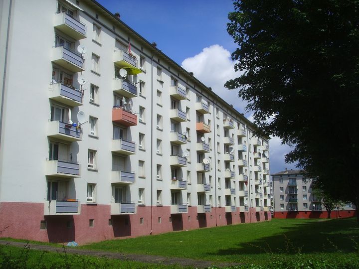 Le quartier&nbsp;de La Meinau, à Strasbourg (Bas-Rhin),&nbsp;où plusieurs membres d'une filière jihadiste ont été arrêtés, le 13 mai 2014. (CITIZENSIDE / ALPHA CIT / AFP)