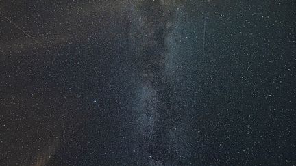 Photo prise à Fontainebleau, le 13 août 2023 pendant les "Nuits des étoiles". (MIGUEL MEDINA / AFP)